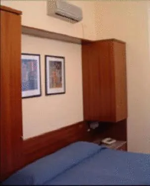 Hotel Giulio Cesare Milan 3*,  Italy